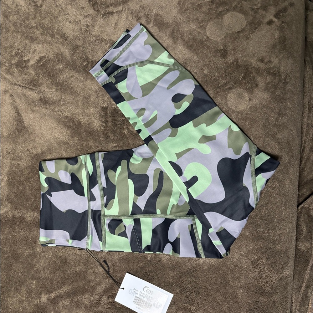ZYIA Green and Black Camo Leggings pocket 7/8